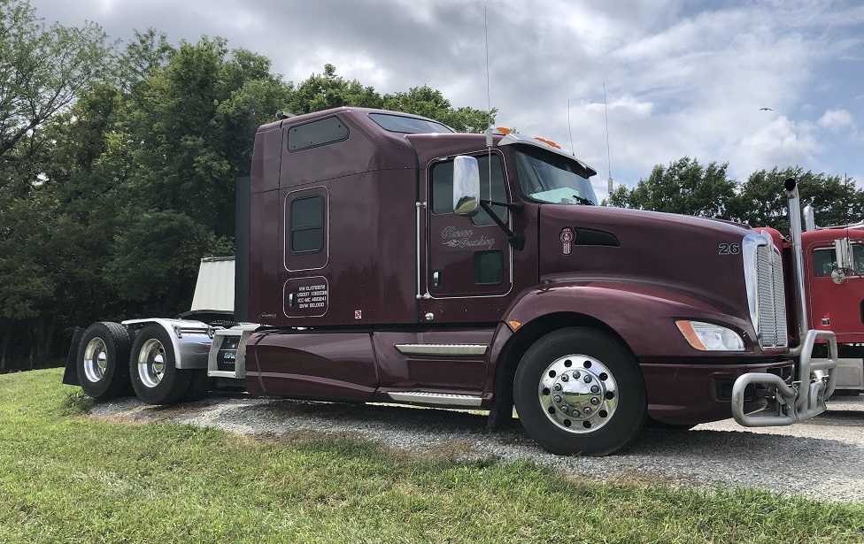 Linehaul Logistics truck image